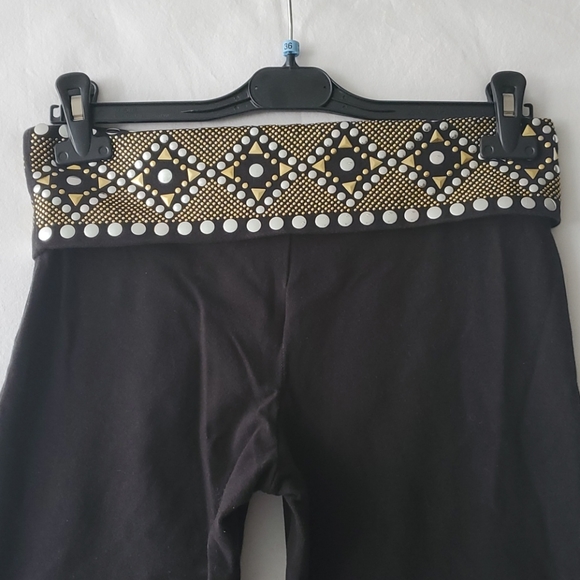 Yoga Pants - Picture 4 of 7